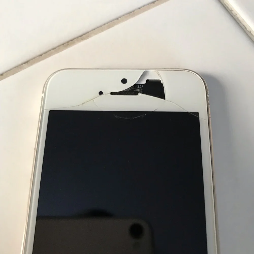 Apple iPhone 5S CDMA — For Parts / Does Not Work